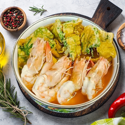 แกงส้มกุ้ง ไข่ชะอม