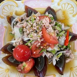 ยำไข่เยี่ยวม้า