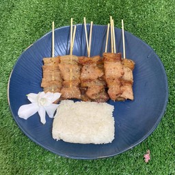 หมูปิ้ง&ผัดกระเพรา ยายเก๋เกเร
