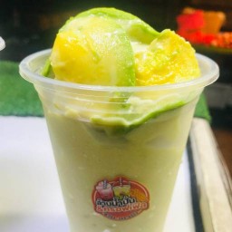 ล้านน้ำปั่นผลไม้สดปั่น ชากาแฟ มะพร้าวนมสดเย็นชอยซากยายจีนครัวนานาะเก่า