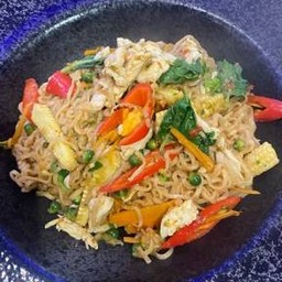 มาม่าผัดขี้เมาหมู/ไก่