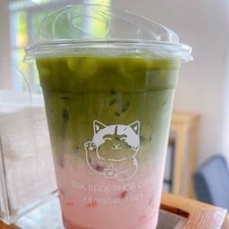 มัทฉะ ลาเต้ สตอเบอร์รี่