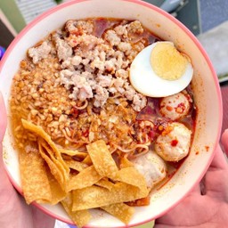 ก๋วยเตี๋ยวเส้นบึ้ม