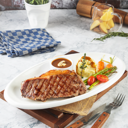 สเต็กโคขุนเซอร์ลอยน์ ซอสบราวน์เห็ด