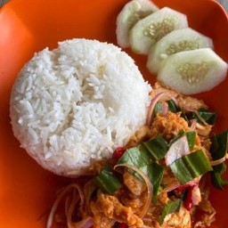 ข้าวยำไก่แซบ