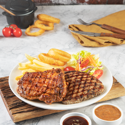 คอมบาย 1 - สเต็กหมูพริกไทยดำ+สเต็กไก่สไปซี่