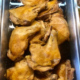 ไก่ต้มน้ำปลาน้ำจิ้มซีฟู้ด 1 ชิ้น