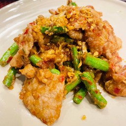 หมูผัดกะปิ