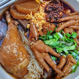 ร้านส้มตำโกลเด้นทาวน์บ้านตองสาม