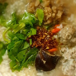 ข้าวต้มไก่ทรงเครี่อง