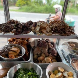 กวยจั๊บ ก๋วยเตี๋ยวไก่ พระพุทธบาท สาขา2 แก่งคอย(สองคอน) สาขา2 ข้างฟิสเนสมังกี้ฟิสแก่งคอย