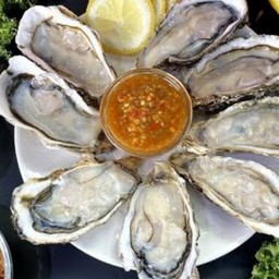 ร้าน หอยนางรม The Oyster ถลาง