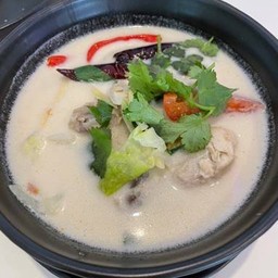 ต้มข่าไก่