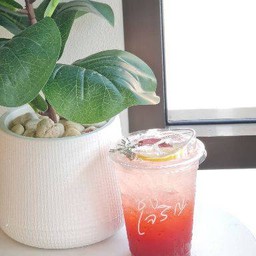 สตรอเบอรี่โซดา