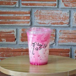 นมสดสตอเบอรี่