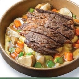 ราดหน้าไข่ข้นเนื้อย่าง