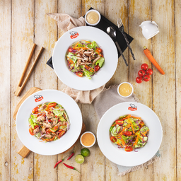 สลัดทูน่ายำเเซ่บ.