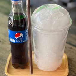แปปซี่ ขนาด 345มล. พร้อมน้ำแข็ง1แก้ว