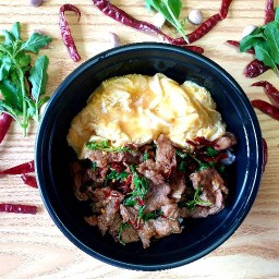 หัวมุมกะเพราจัดจ้าน