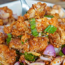 ยำไก่แซ่บ