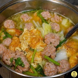 แกงจืดไข่น้ำผักกาดขาวหมูสับ