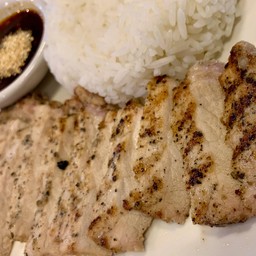 ข้าว หมูสันนอก ย่าง จิ้มแจ่ว