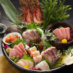 Matsu Sashimi ปลาดิบรวม 9 อย่าง