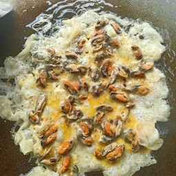 หอยทอดพิเศษ