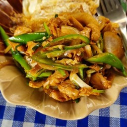หมูผัดพริกหวาน