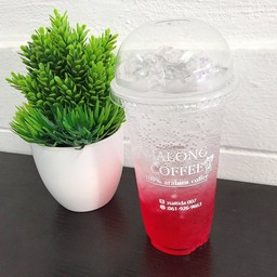 น้ำแดงโซดา