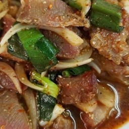 น้ำตกคอหมูย่าง