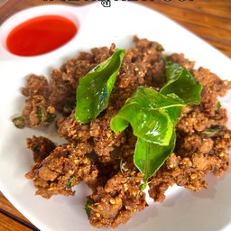 ลาบหมูทอด