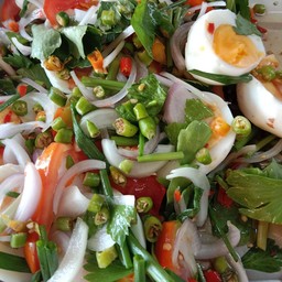 ยำไข่ต้ม