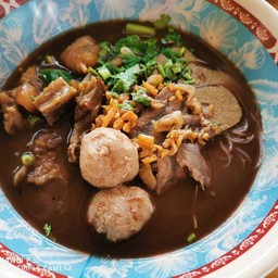 เส้นเล็ก-เนื้อตุ๋นลูกชิ้น