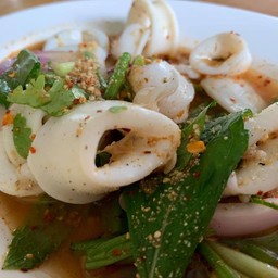 ลาบปลาหมึก