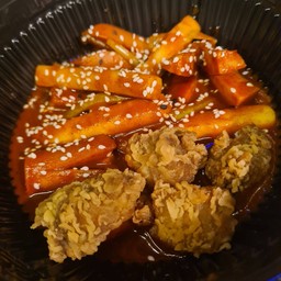 ต๊อกป๊อกกี้-ไก่ป๊อบ