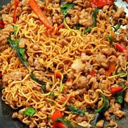 มาม่าผัดขี้เมา