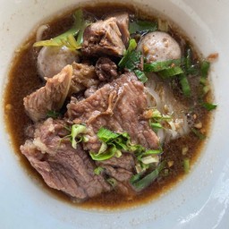 เกาเหลาเนื้อน้ำตก(เนื้อสด เนื้อตุ๋น ลูกชิ้น)