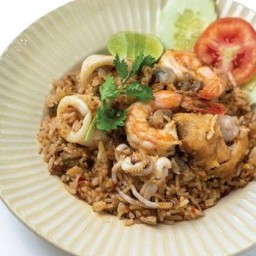 ข้าวผัดทะเลซอสเอ็กซ์โอ