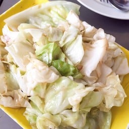 กะหล่ำปลีทอดน้ำปลา (กับข้าว)