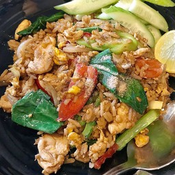 ข้าวผัดรถไฟเนื้อ