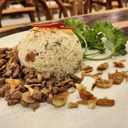 ข้าวผัดมันเนื้อไข่ดาว