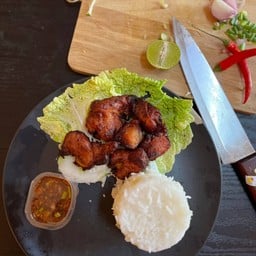 หมูทอด แม่วรรณา