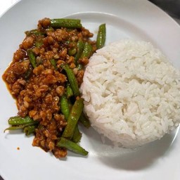 พริกแกง หมูสับ
