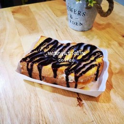 ปังปิ้ง+เนย+ราดช็อคโกแลต