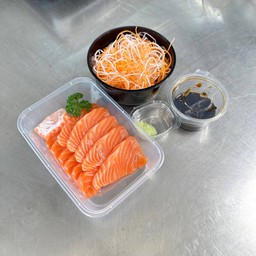 ซาซิมิ 250 กรัม ฟรี โชยุ วาซาบิ ไชเท้า