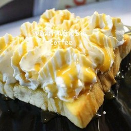 ปังปิ้งเนย+วิปครีม+ราดคาราเมล