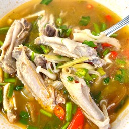 ต้มแซ่บปีกไก่