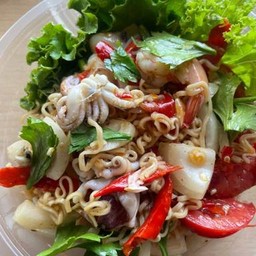 ยำมาม่าทะเล