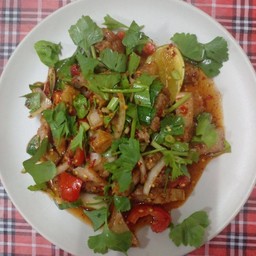 ยำหมูกรอบ